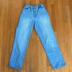 BLUE MOM JEANS